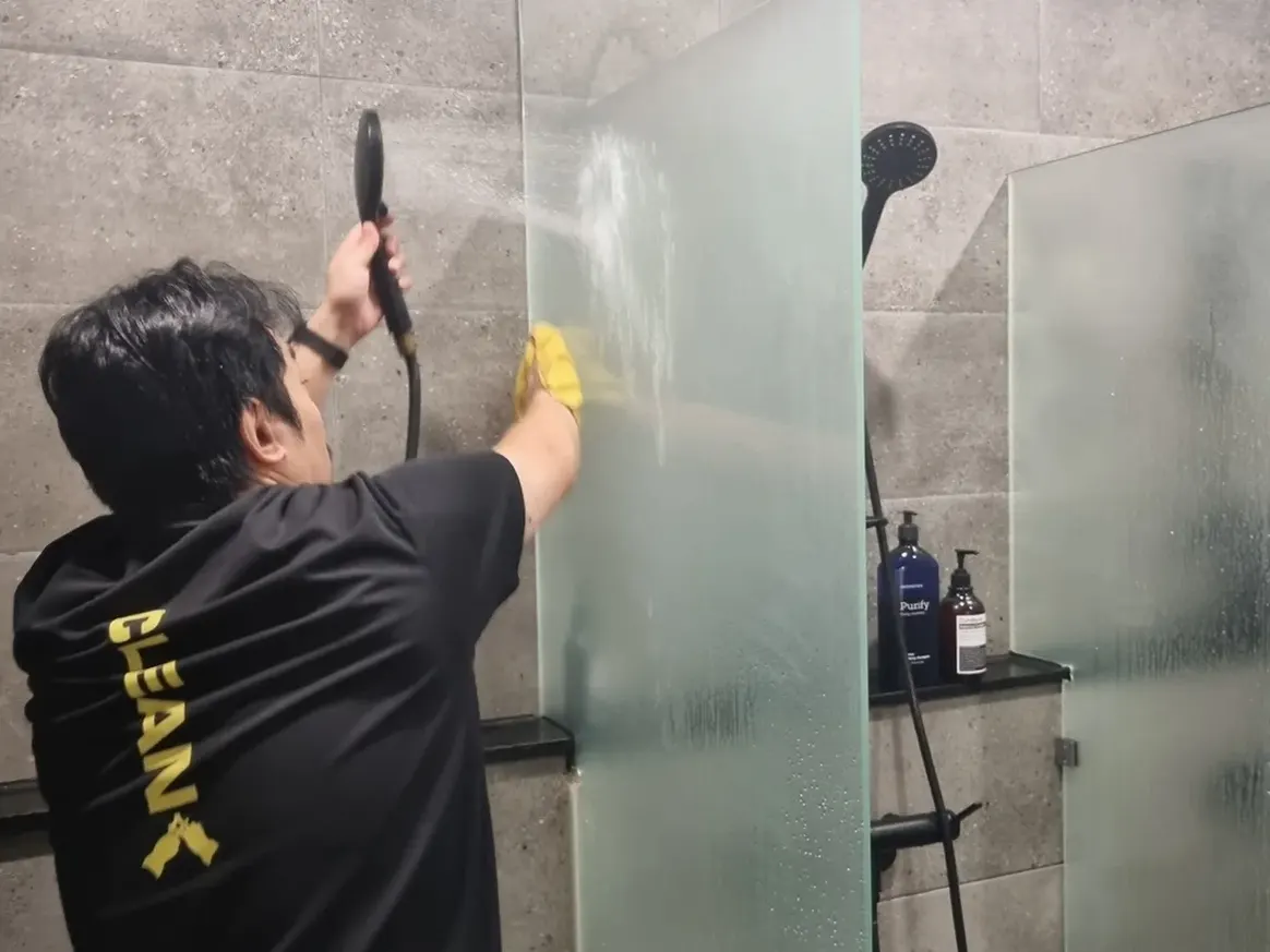 문경시 신기동 건물 세면대·파우더룸 바닥 위생청소 사례 - 행진크린