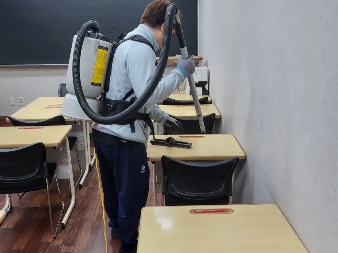 예천군 유천면 학원 좌석·책상 진공 바닥 위생청소 사례 - 행진크린