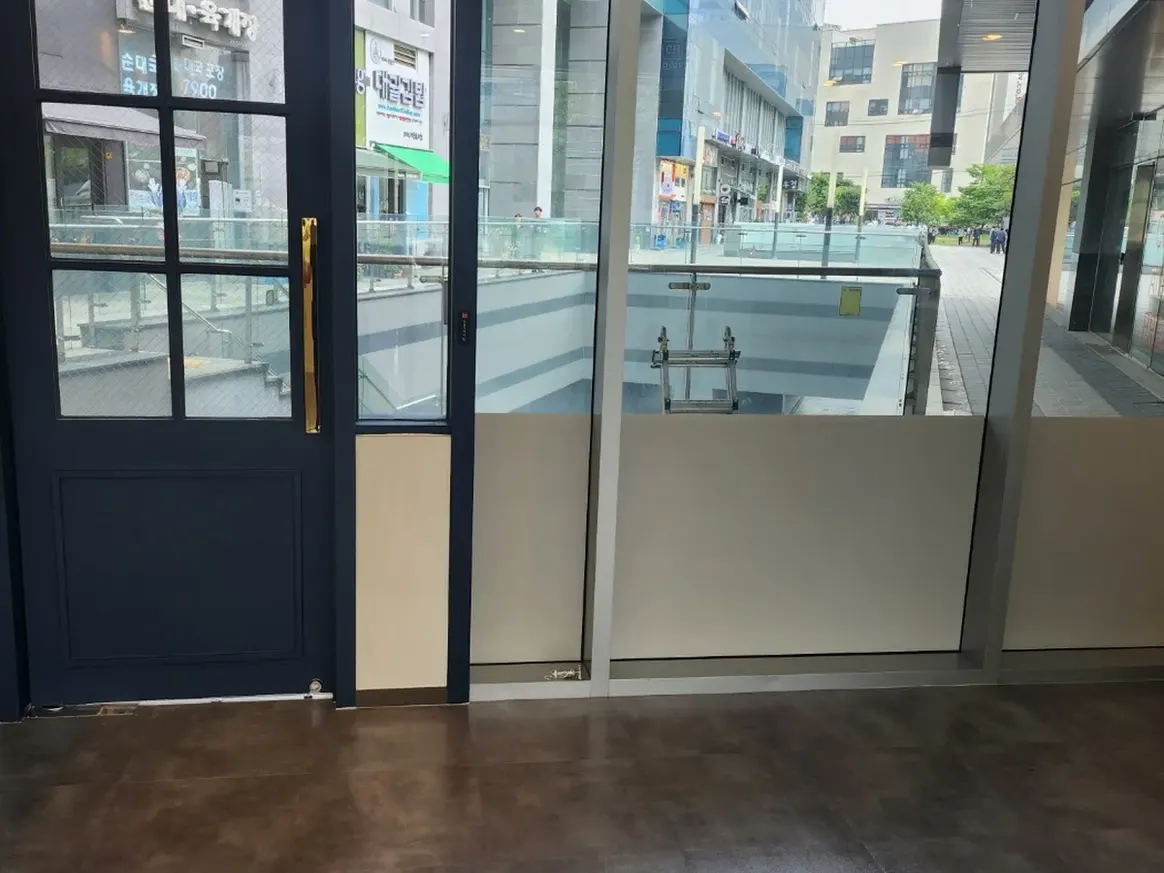 예천군 용궁면 사무실 마감재 파티션 구역 위생청소 사례 - 행진크린
